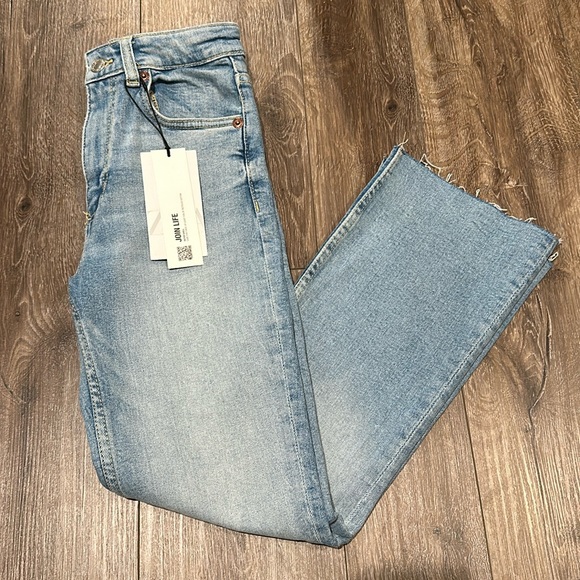Zara mid rise raw hem jeans size: 2 - Picture 1 of 7